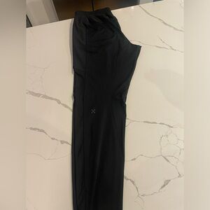 Lululemon workout pants - Medium - Black
